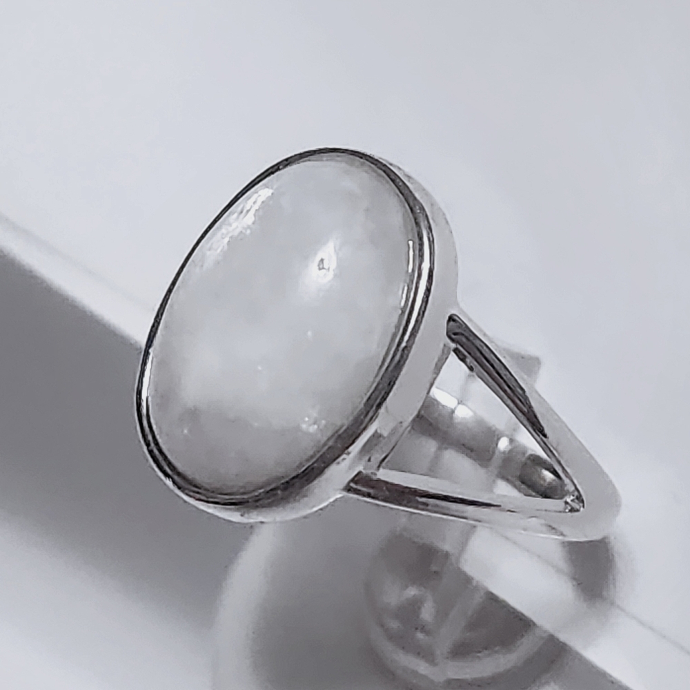 Moonstone Sterling Silver Ival Cabochon Ring size 6.5 - Picture 10 of 11